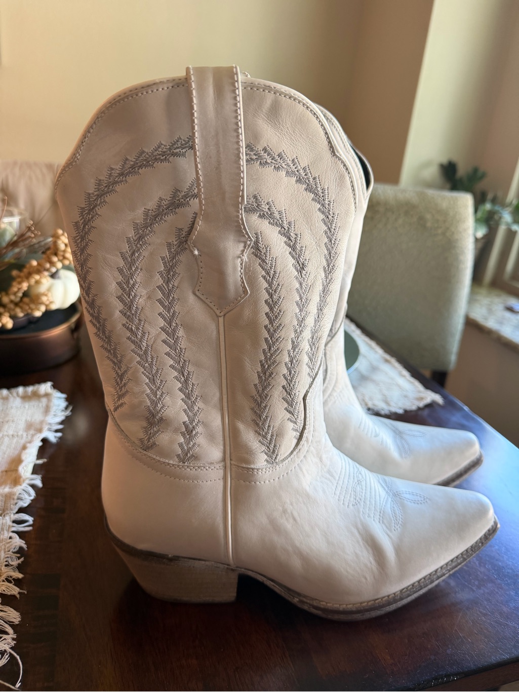 Women's Sterling River Ivory Western Embroidered Cowboy Boots